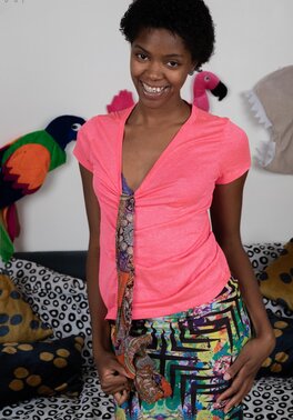 Black girl showing what she can do with a toy to orgasm