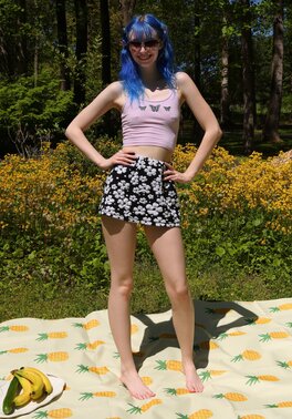 Aubrey Ansel shows off her shaved pussy in ALS Scan pics