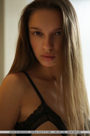 Stunning babe with mesmerizing natural breasts strips and poses before bath time