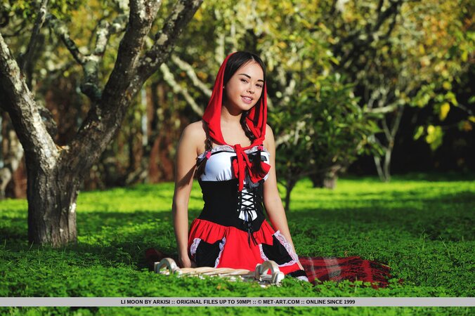 Hot Ukrainian Little Red Riding Hood Li Moon waits for her Wolf with naked twat