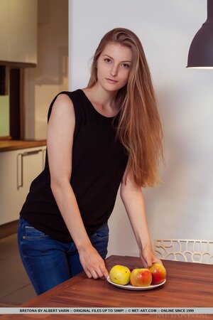 Whore likes the way jeans hug her legs but she wants to flaunt pussy