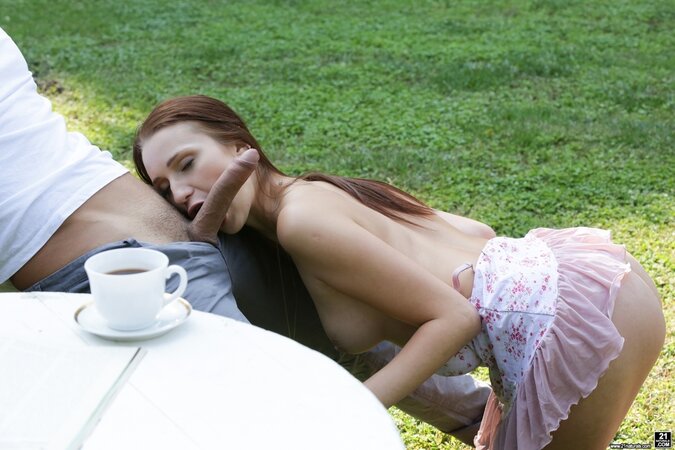 Horny beauty distracts boyfriend from drinking coffee to suck his cock