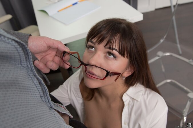 Young math teacher licks pussy and fucks schoolgirl's at the personal lesson