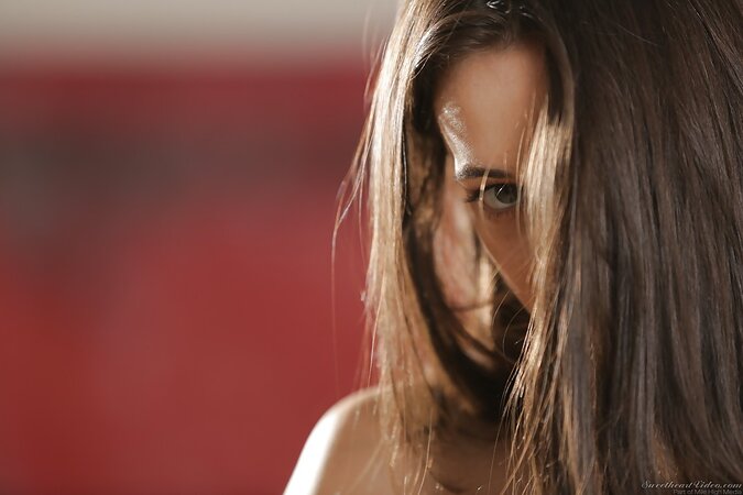 Attractive chick with small tits doesn't like to shave pussy but it's okay