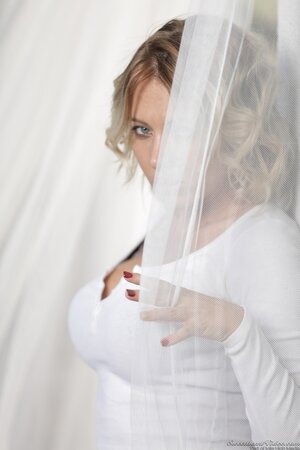 Astounding Jeanie Marie Sullivan to take it all off and exposes herself outside