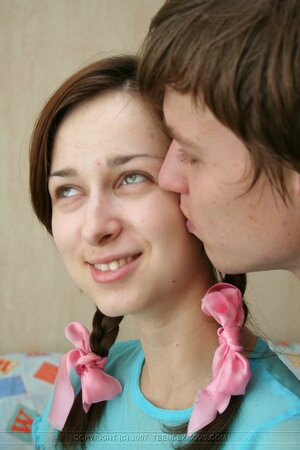 Chick can't do her household tasks because of bf who wants to score her