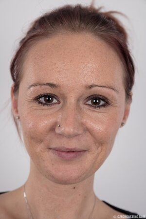 MILF deletes all the clothes with inept moves and remains naked in front of camera