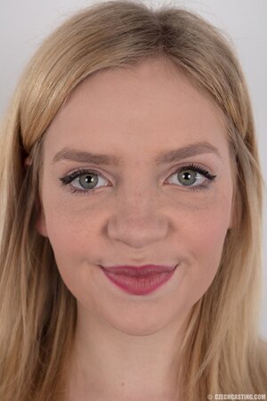 Love with big eyes and full lips dislikes wasting time and just strips