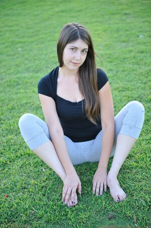 Love is so hot doing morning exercises that takes tight pants down baring snatch
