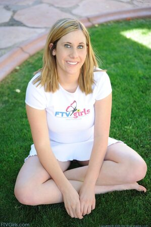 Babe with big natural boobs brings her wet meaty vagina to the light