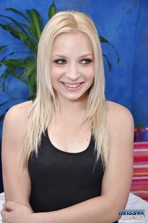 Blonde doll is going to be massaged but first she has to delete everything