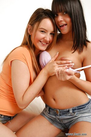 Teens get naked and make it with tongues and sex toys getting it on to orgasm