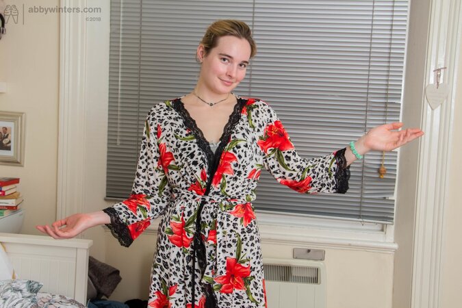 Girl doesn't shave armpits and twat cause she has no BF and masturbates on her own