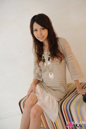 Guys can't see Japanese girl's body nevertheless her legs are so beautiful
