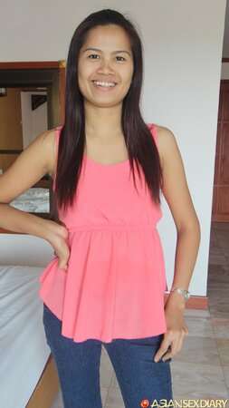 Cameraguy fucks hairy cunt of pleasant Thai female and ejaculates on happy face
