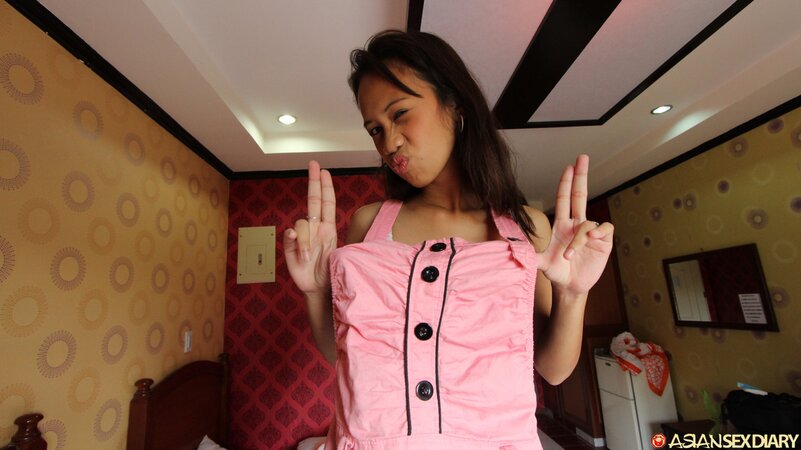 Slender Thai gal Zen facialized after pleasing stranger with amazing blowjob