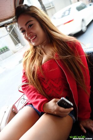 Thai girl with sexy legs goes with tourist who fucks and creampies her