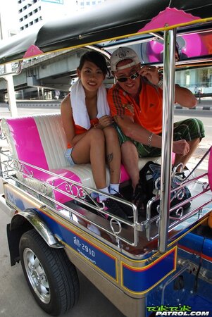 Driver of rickshaw finds exotic teen Yok who agrees to pose naked for him