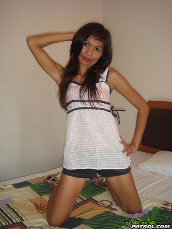 Slender Thai girl poses for guy after taking off clothes and red lingerie