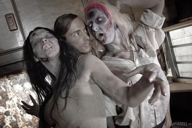 Sluts are zombies now but still they remember how to suck and be banged