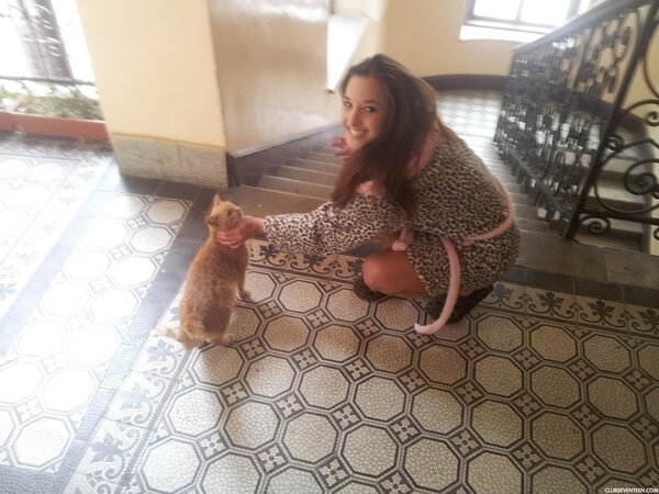 Attractive Hungarian pornstar shows an unknown side of her everyday life