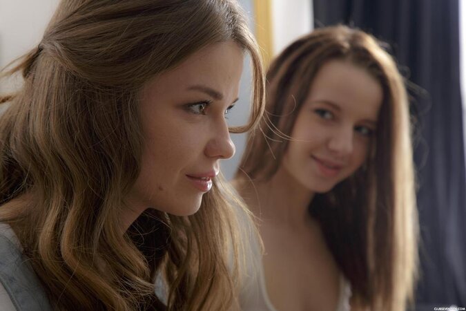 It isn't a problem for the young lesbian to involve her pretty friend in sex