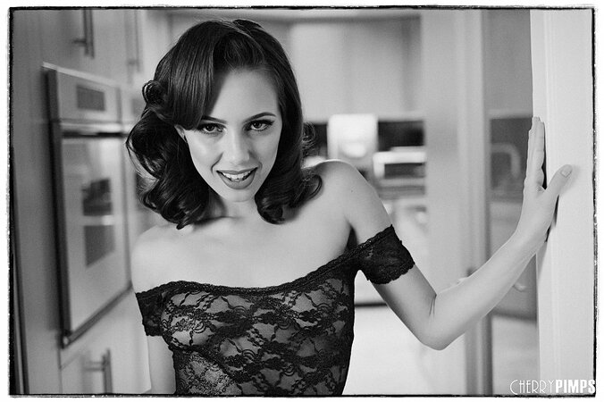 Black and white filter makes Latina's naked pictures look much better