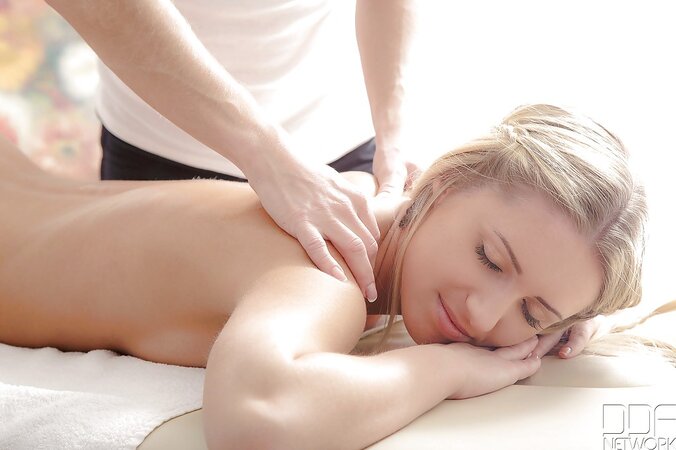 Masseuse likes babe and she ain't going to confine massage to back rubbing