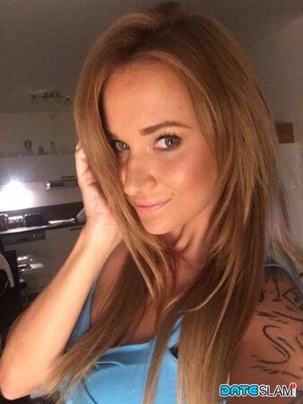 Pretty Czech charmer with tattoos shows juicy ass in self-made pictures