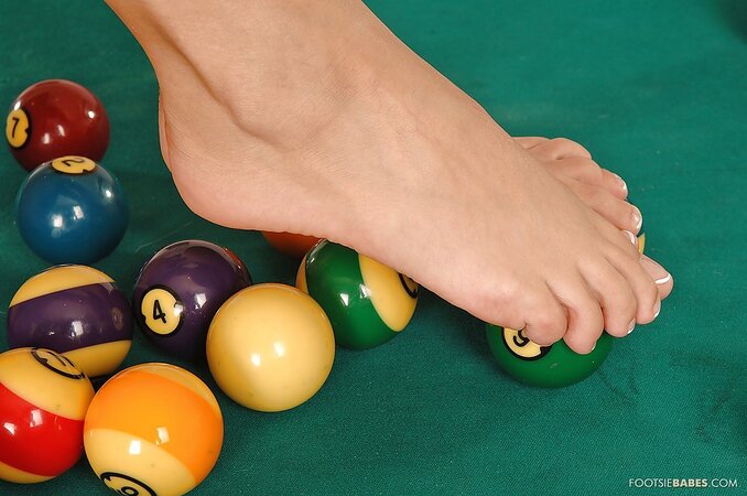 Dazzling hottie removes lingerie and heels to flaunt her body on the pool table