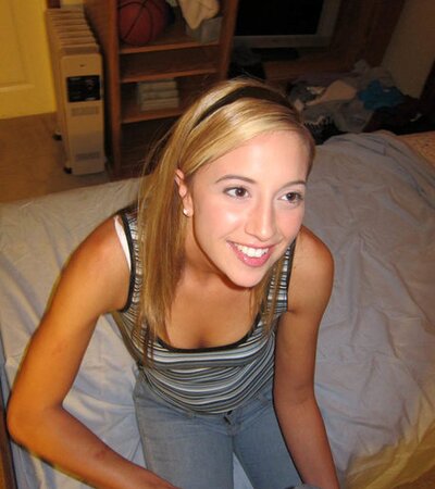 Slutty cutie unzips fly to reach BF’s cock and put it in her mouth and vagina