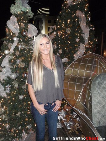 Blonde seductress changes clothes and reveals her flawless body at home
