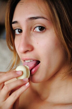 Awesome tease from a horny girl who shows her legs and more