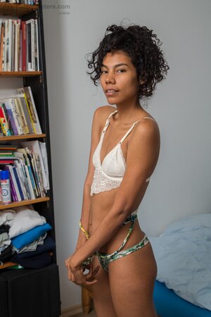 Skinny chick decides to be all kinky, playful because she can