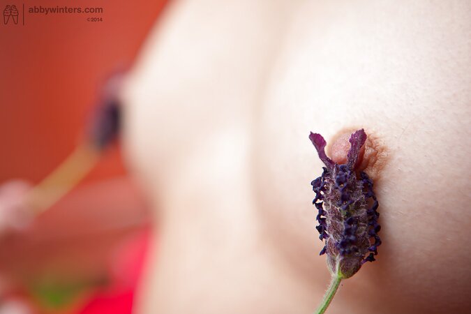 She knows how to present herself to capture the right guy