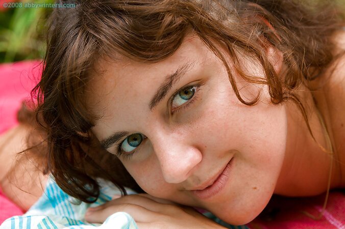 Lingerie wearing beauty is going to give  you nice zoom ins