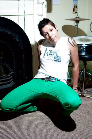 Punk rock girl Jane A is showing her intensely hairy cunt