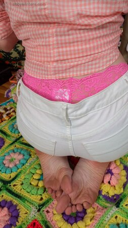 Blondie sniffing her own panties after showing off her twat