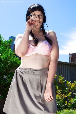 Good girl with a meaty ass is going to show her wet slit