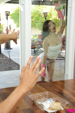 Nothing can prepare the guy for his horny teasing stepsister