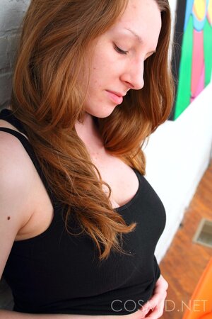 Pasty babe with a damn fine ass is here to deliver the goods