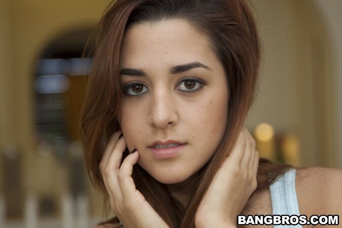 Milah drops her panties to showcase her phenomenal naked body