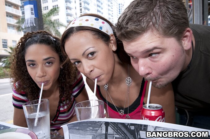 Latina chick Mimi Allen Mitzy has a nice day out with her friends