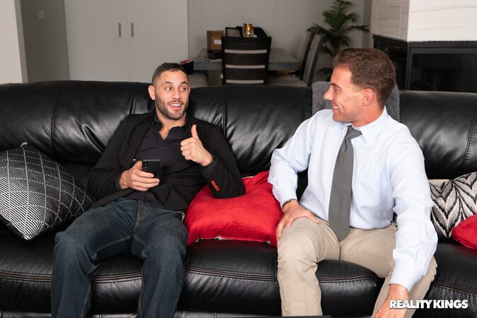 Inked Latina harlot Gina Valentina deepthroating his stiff member