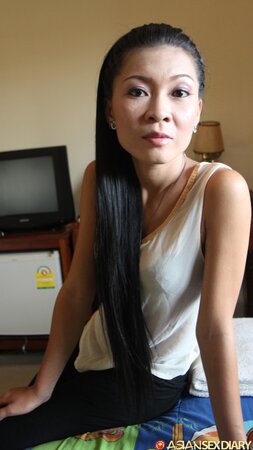 Her hot Asian vulva is ready to get fucked and creampied