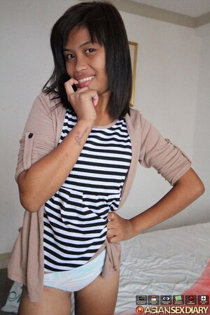 Nothing can stop a brunette with a cameltoe from getting off