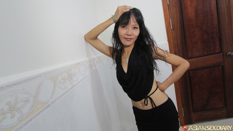 Thin Asian stunner wants to showcase her booty and then some