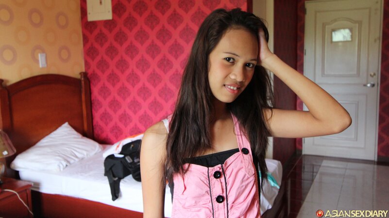 Zen the slutty Filipina is going to fuck a tourist with no shame