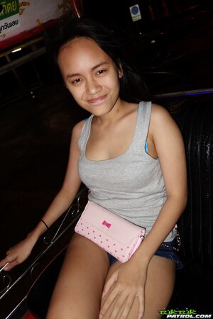 Small and confident Asian amateur named Fa goes for POV fucking