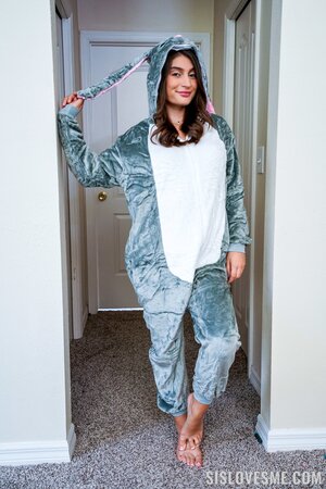 As far as teenage sluts go, you cannot get better than Mae Milano